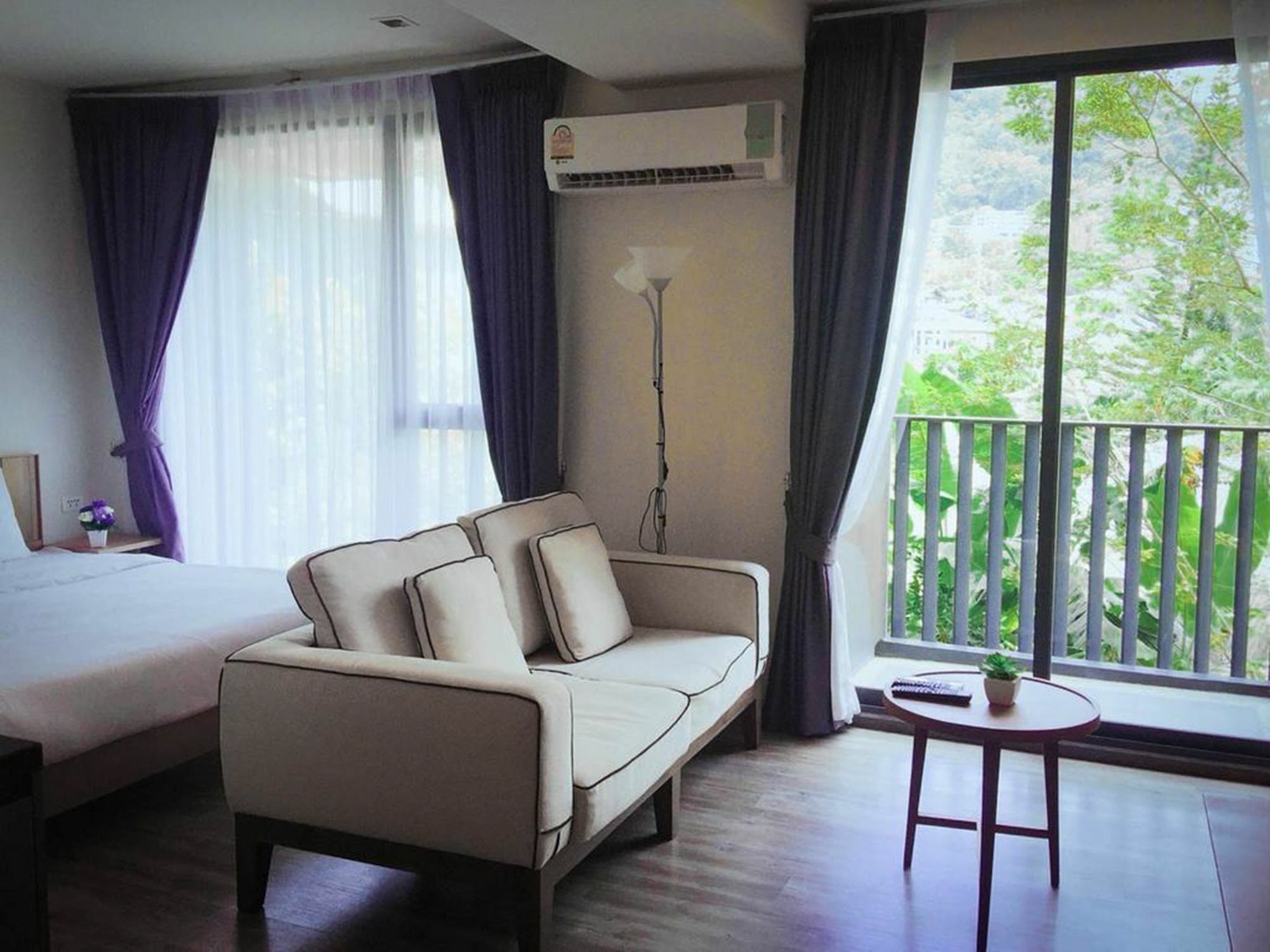 The Deck Condo Patong By Vip Extérieur photo